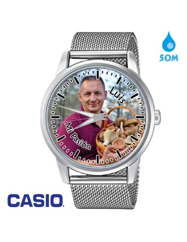 Reloj Casio de hombre con malla de acero.